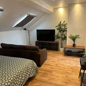 Immeuble Au Coeur De : Vivez L'experience Unique De La Rue Verbist Apartment Brussels